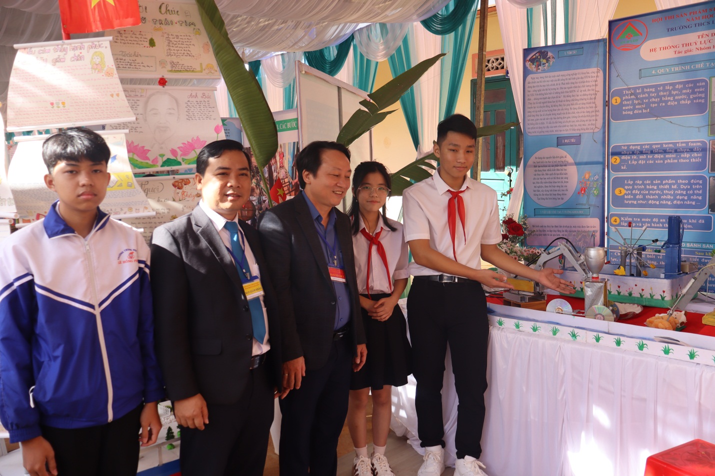 Ngày hội STEM huyện Ea H’Leo lần thứ II năm 2024 với chủ đề “ Giáo dục stem – vui sáng tạo – thỏa đam mê”